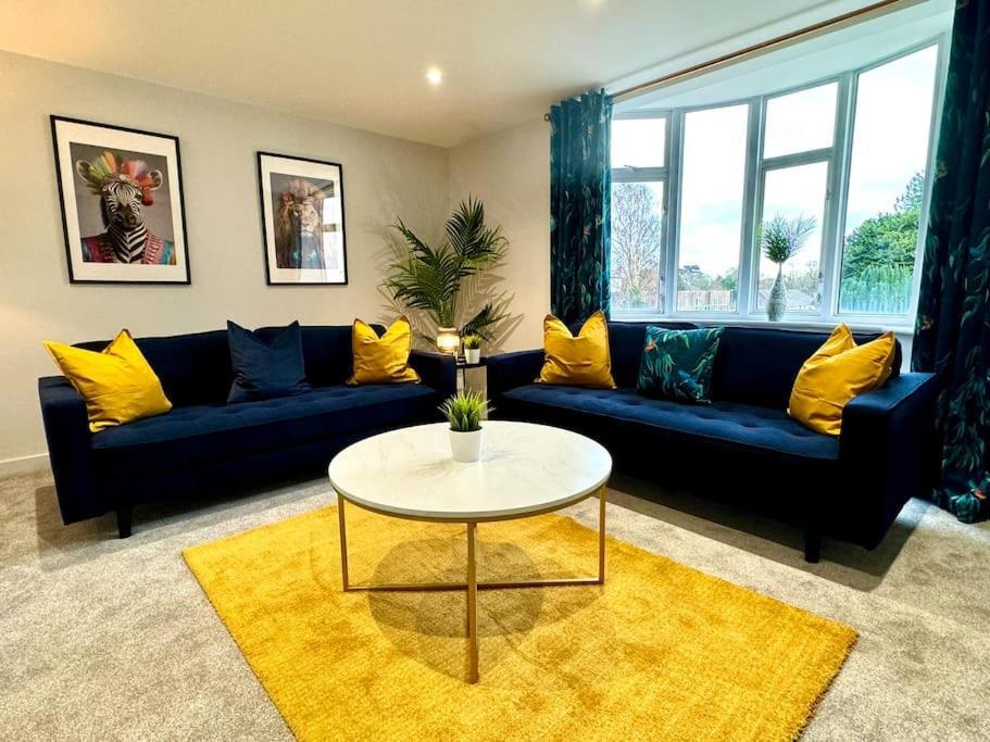 Bournemouth Getaway: 3Br Apartment Near Beach 外观 照片